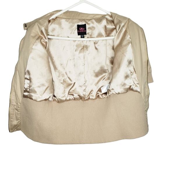 2b Bebe Short Sleeve Zip-Up Elastic Waist and Arms Jacket Medium - Picture 4 of 10